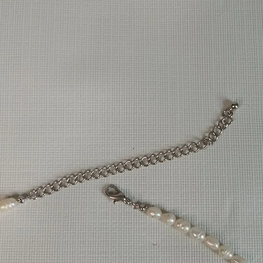 Natural White Pearl Beaded Rhinestone Encrusted Silver Circle Pendant Necklace